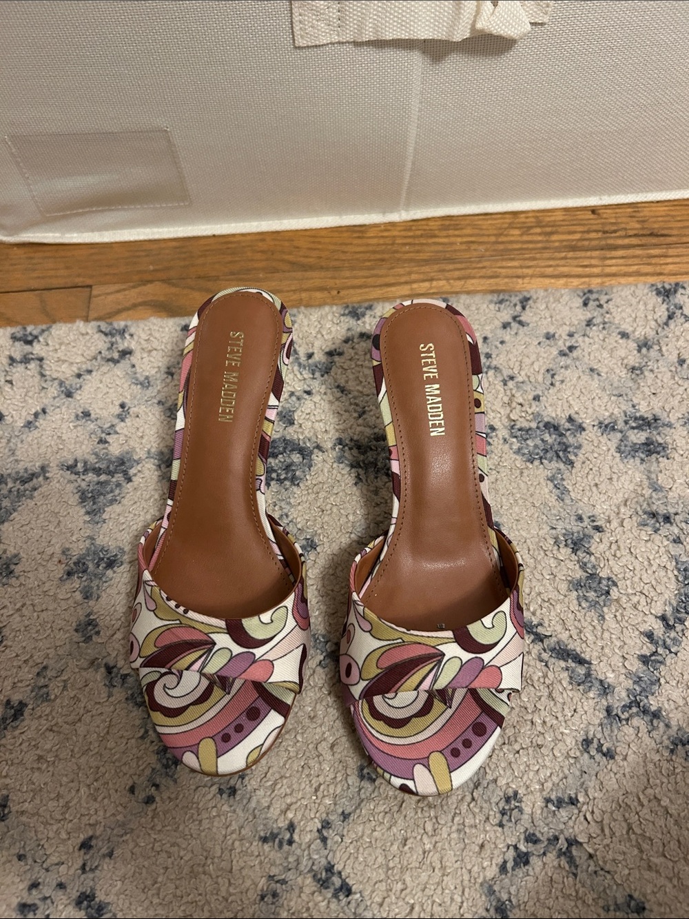 Steve Madden Pink and Cream Patterned Slide Mules